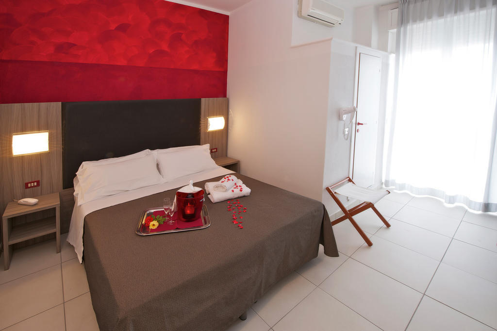 Hotel Garden Cattolica Habitación foto